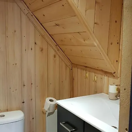 Stone House On The Rock Lilaia