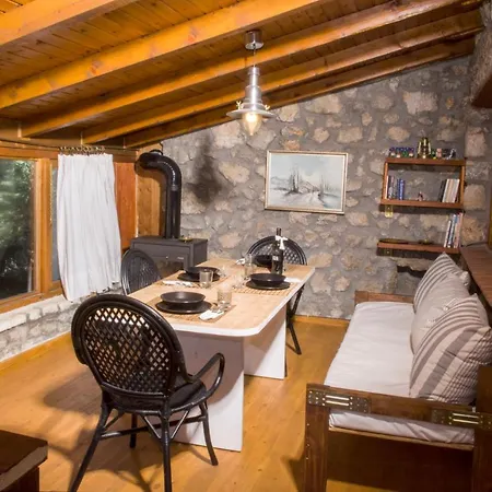 Stone House On The Rock Chalet *