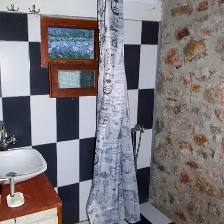 Stone House On The Rock Lilaia